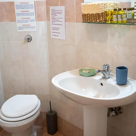 Bed & Breakfast Aj And Breakfast 4*