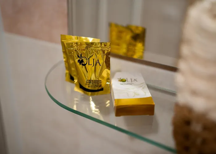 B&B Aj And Breakfast 4*